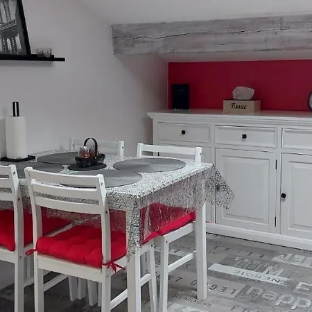 Avec Terrasse Privatisee Apartament *